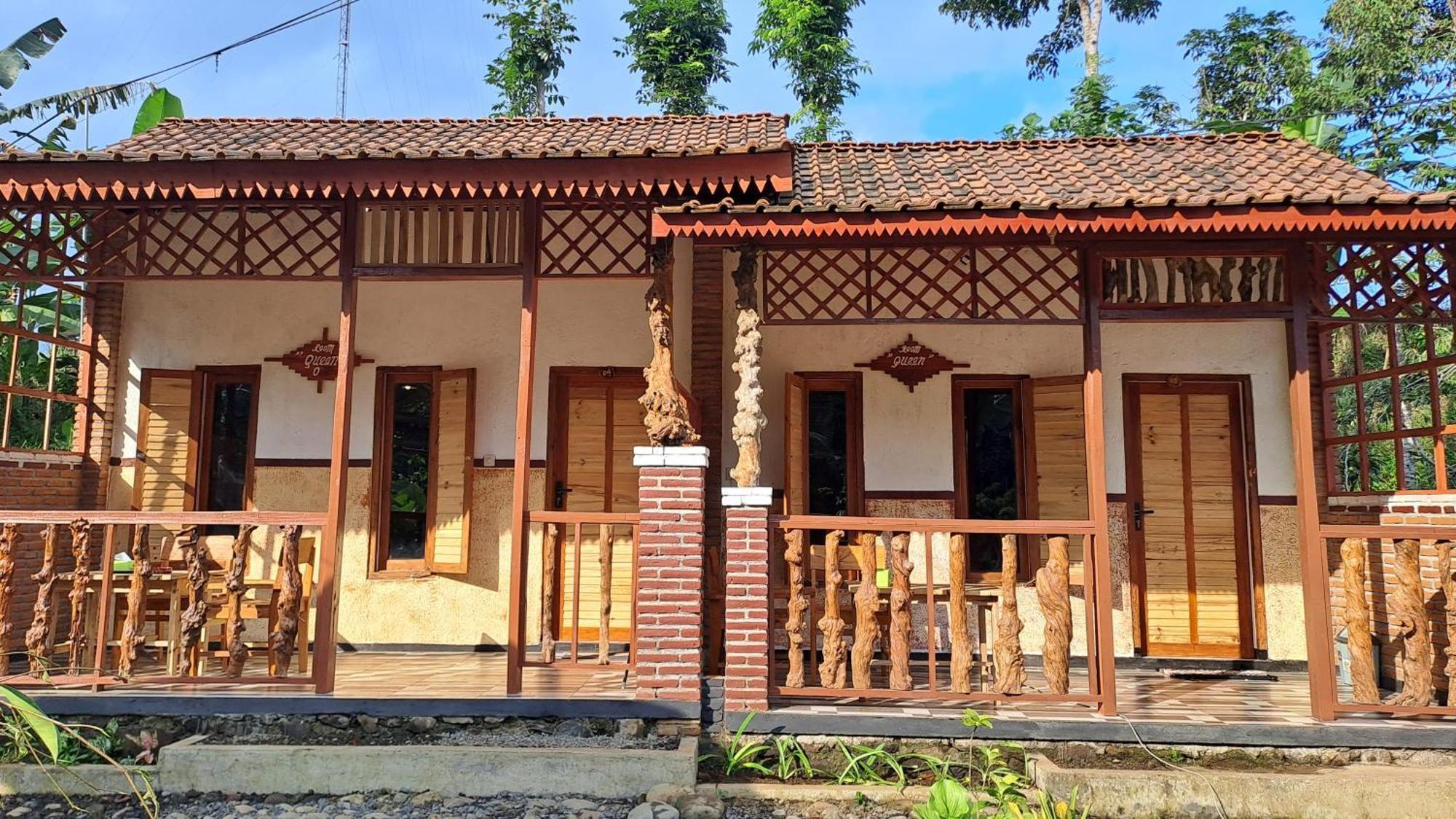 Berliant Homestay Jambu  Exterior photo