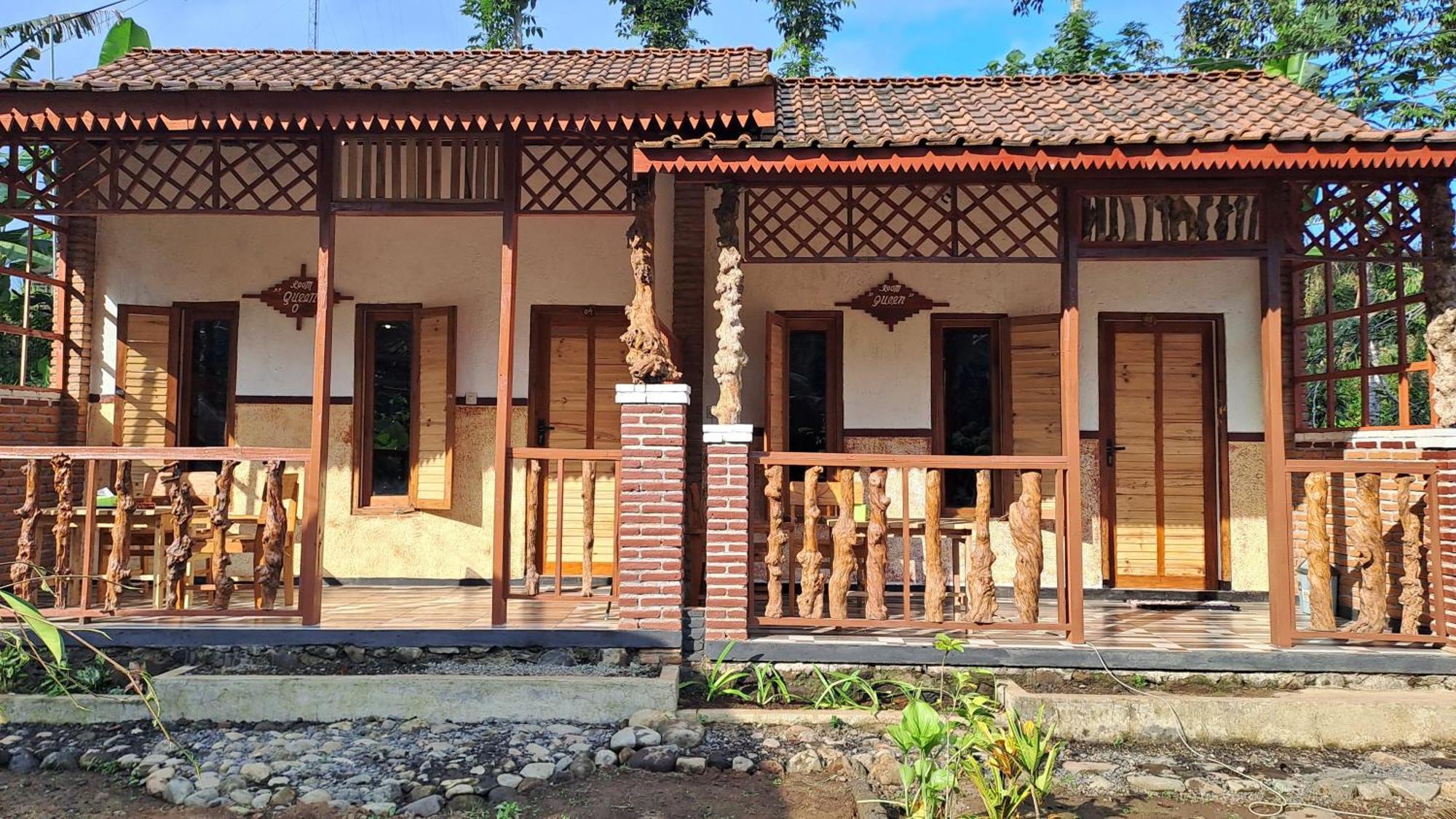Berliant Homestay Jambu  Exterior photo